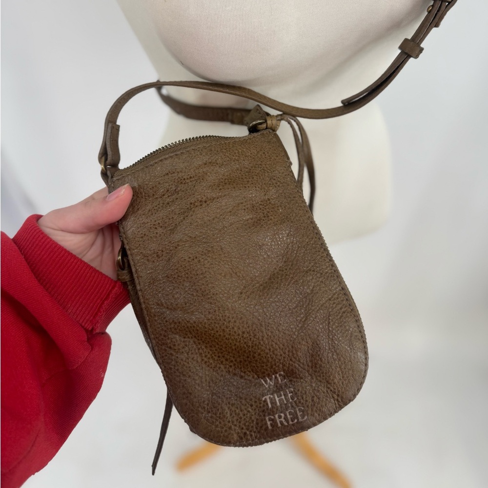 WE THE FREE FREE PEOPLE Leather Wyatt Travel Small Wallet Boho Crossbody - Picture 3 of 5